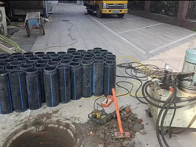 阳高PE置换管厂家 DN315置换管 非开挖管短管置换